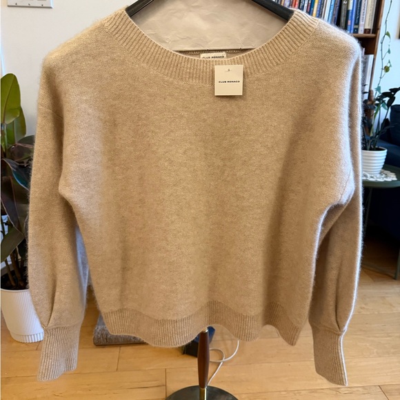 Club Monaco Light Beige Crew Neck Sweater - Picture 4 of 5